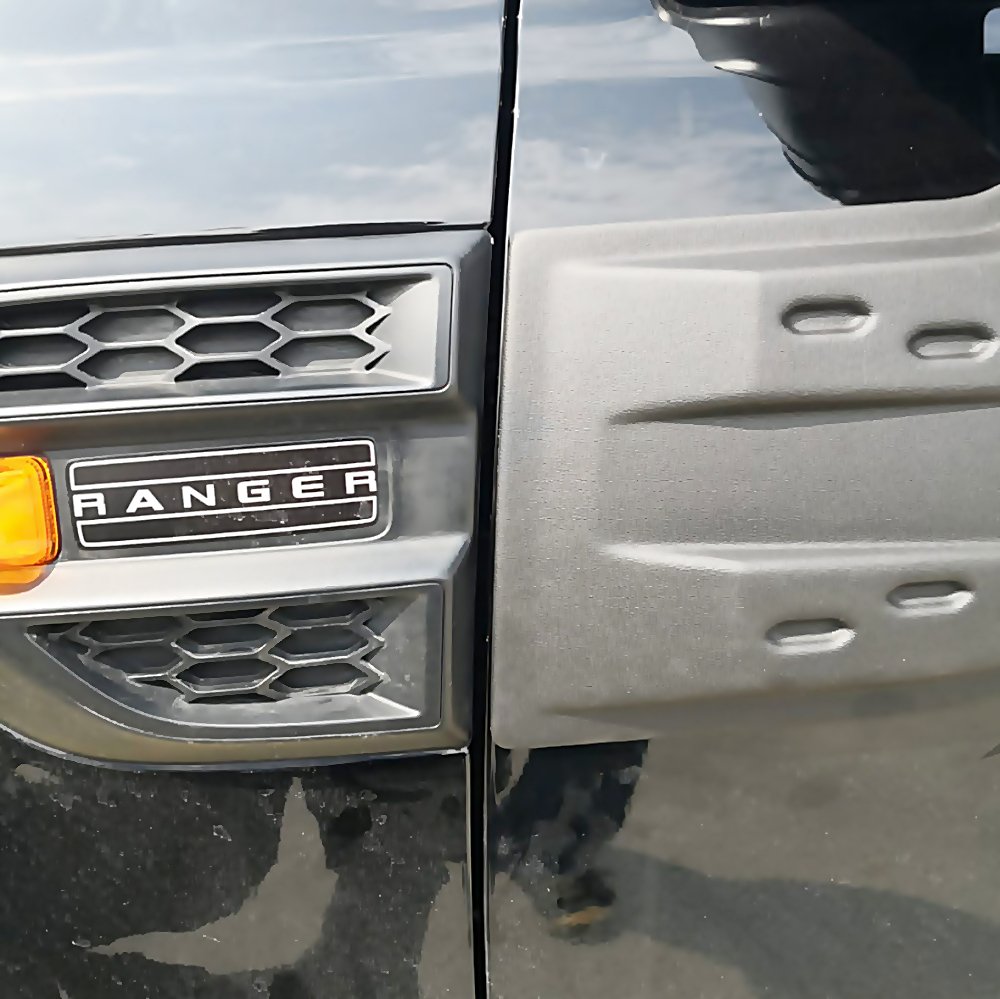 ABS Plastic Side Door Cladding for Ranger T6, T7, T8, Raptor 2015-2023" - Luxell Europe