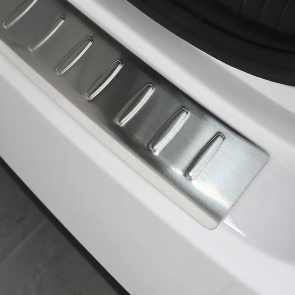 Fits Hyundai ix20 2010-2014 Chrome Rear Bumper Protector Scratch Guard - Luxell Europe